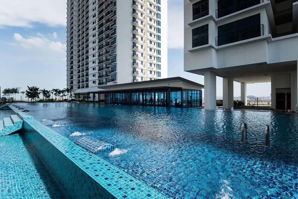 Simple No 6- Trefoil Setia Alam- Near Setia Convention Centre Bed & Breakfast Shah Alam Exterior photo